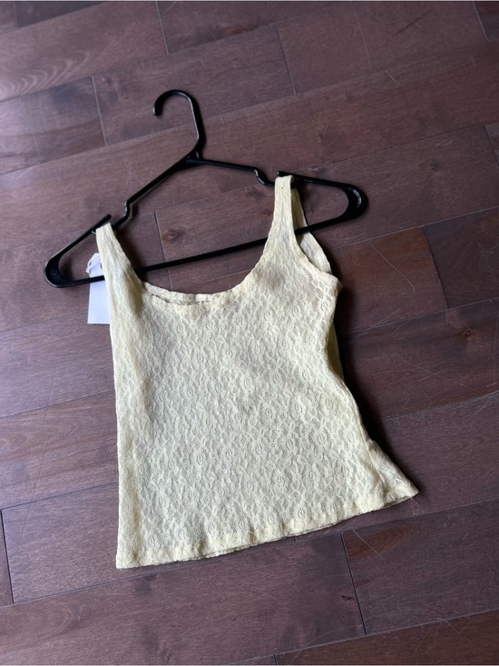 Tops - Women's Yellow Lace Tank Top